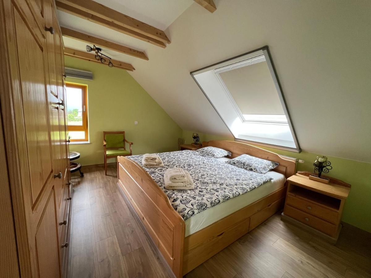 Apartma Ana In Manca 베구니예나고렌스켐 외부 사진
